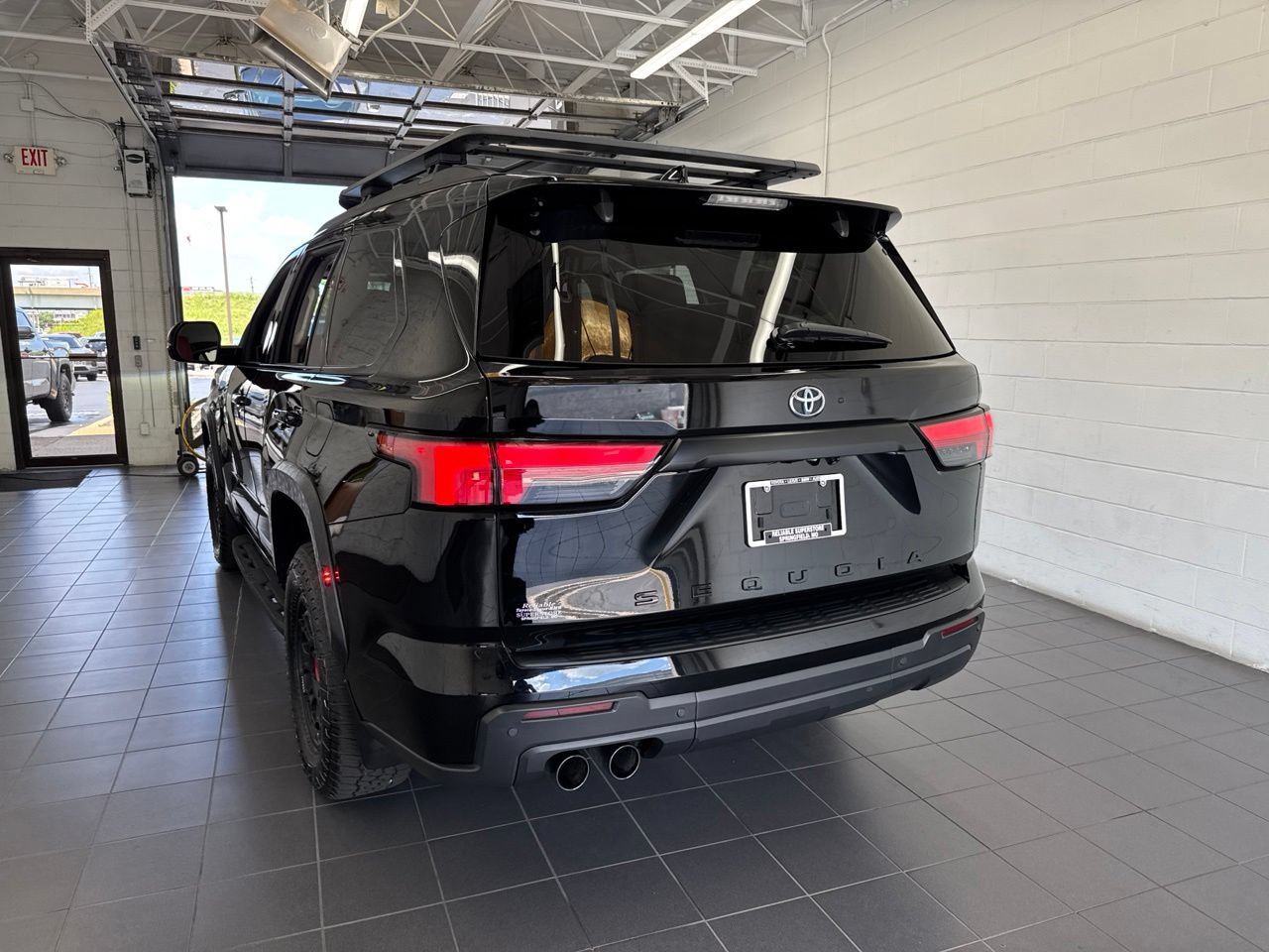 Used 2023 Toyota Sequoia TRD Pro AWD/4WD image 6
