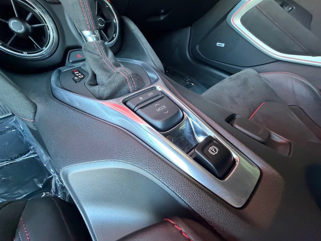 Used 2018 Chevrolet Camaro ZL1 RWD image 39