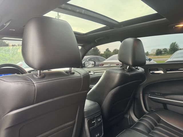 Used 2023 Chrysler 300 S RWD image 28