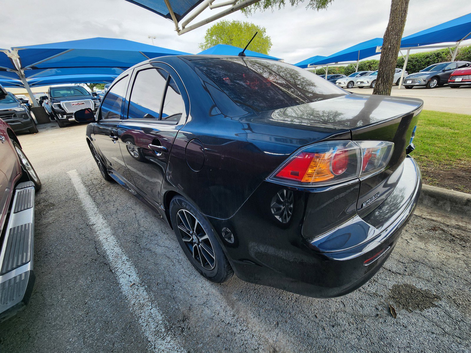 Used 2017 Mitsubishi Lancer ES FWD image 3