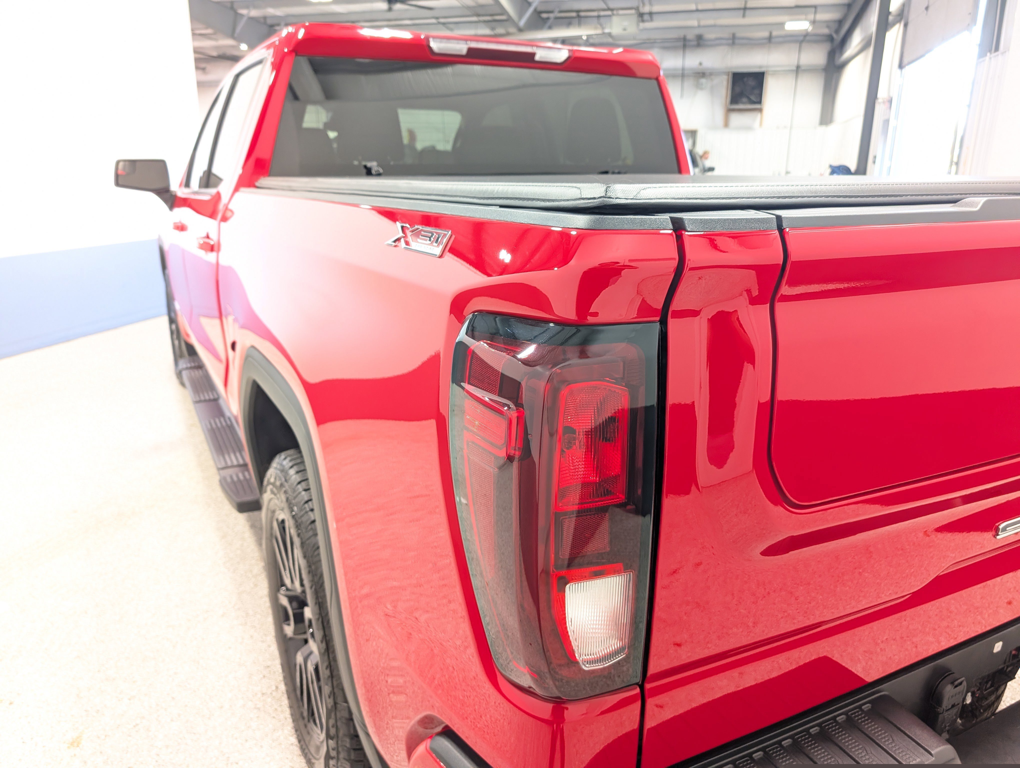 Used 2025 GMC Sierra 1500 Elevation w/ LPO, Elevation Black Package image 5