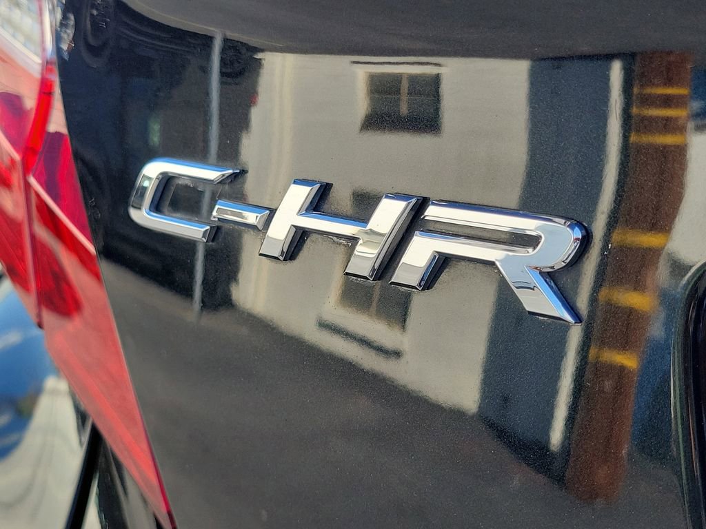 Used 2021 Toyota C-HR LE image 7