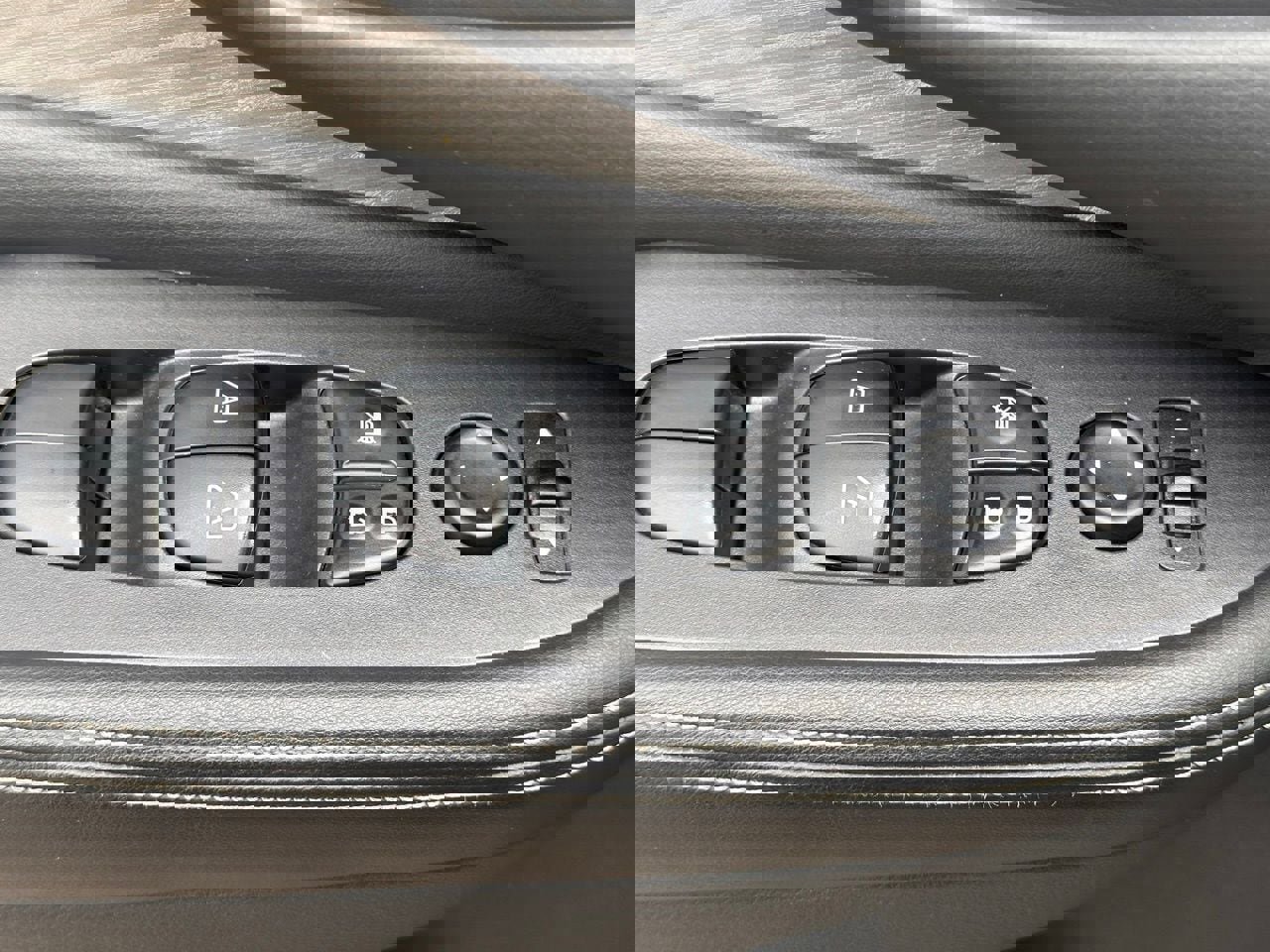 Used 2018 Nissan Murano S image 20