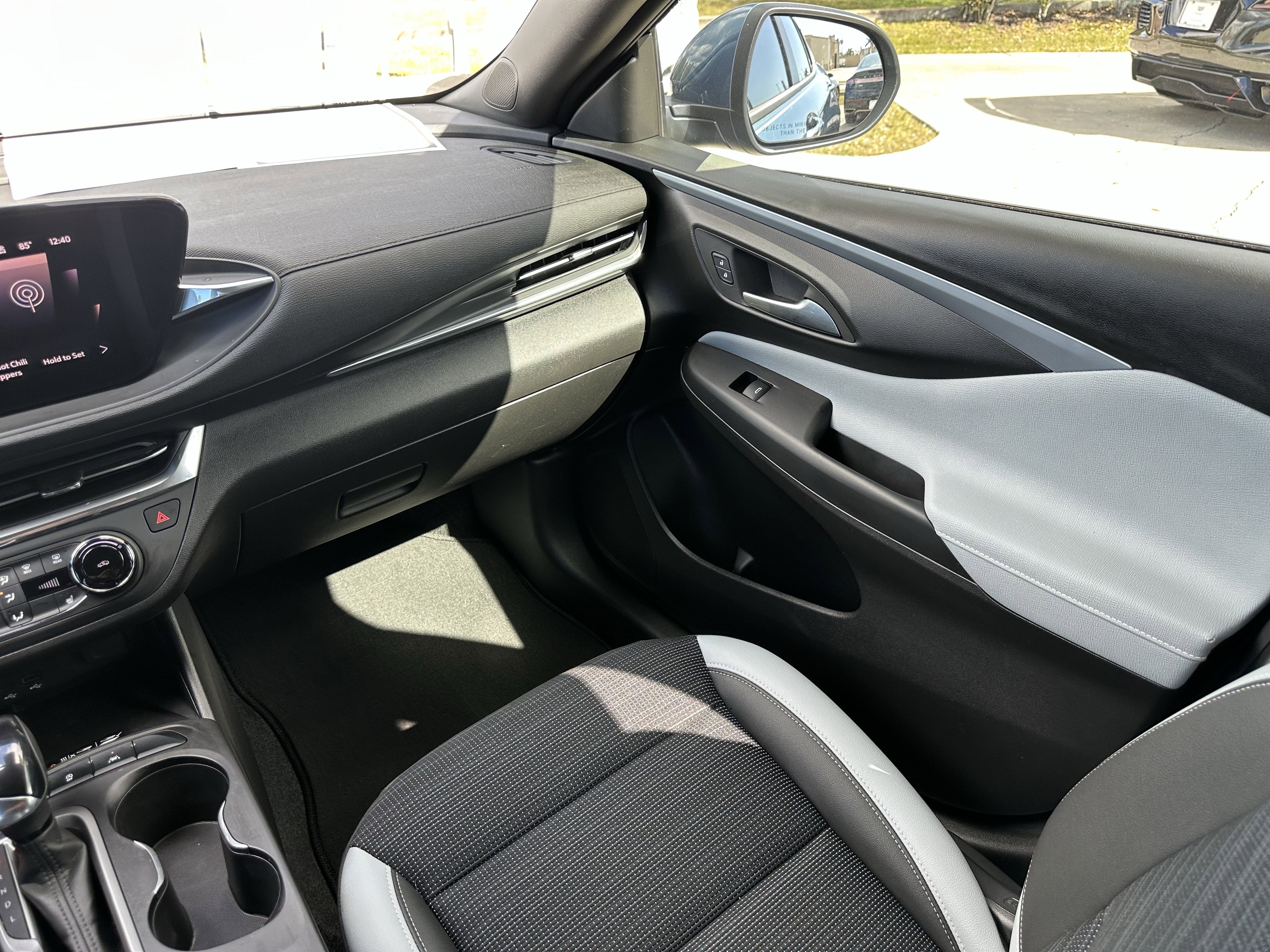 Used 2024 Buick Envista Preferred w/ Convenience I Package image 16