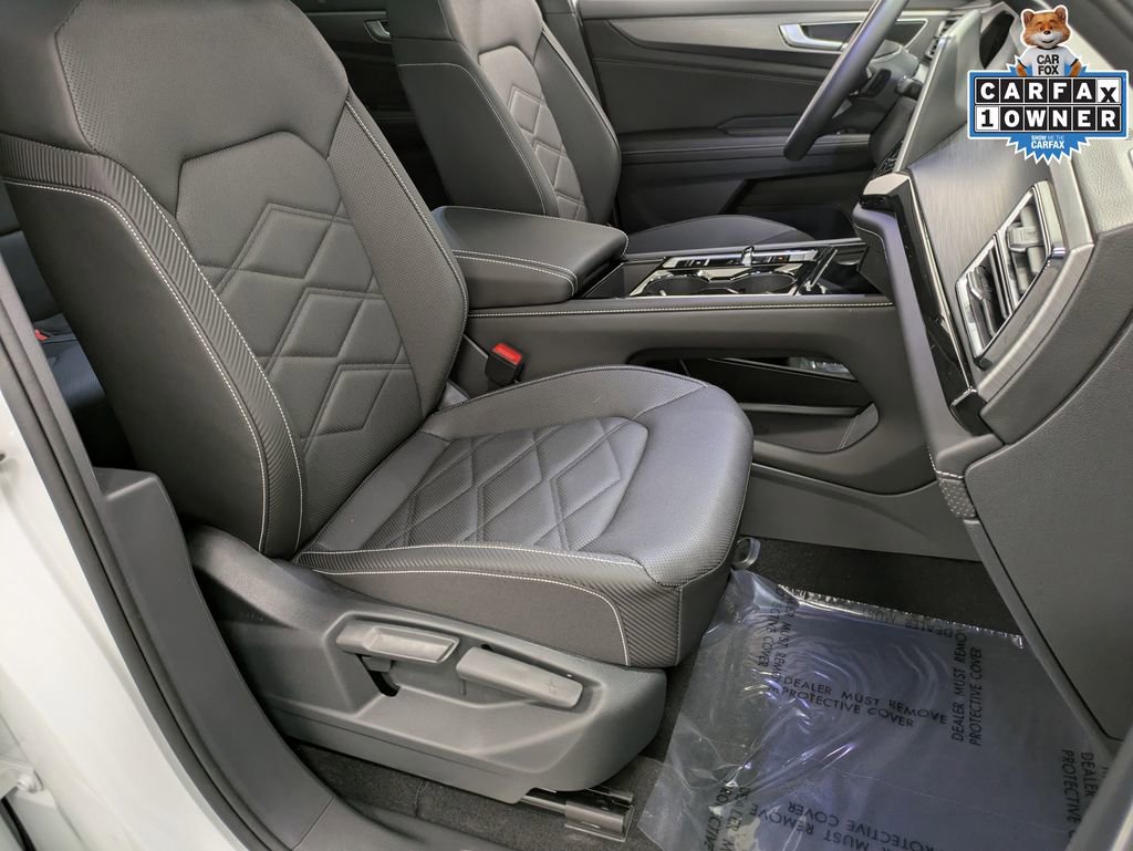 Used 2025 Volkswagen Atlas Cross Sport SE w/ Panoramic Sunroof Package FWD image 29