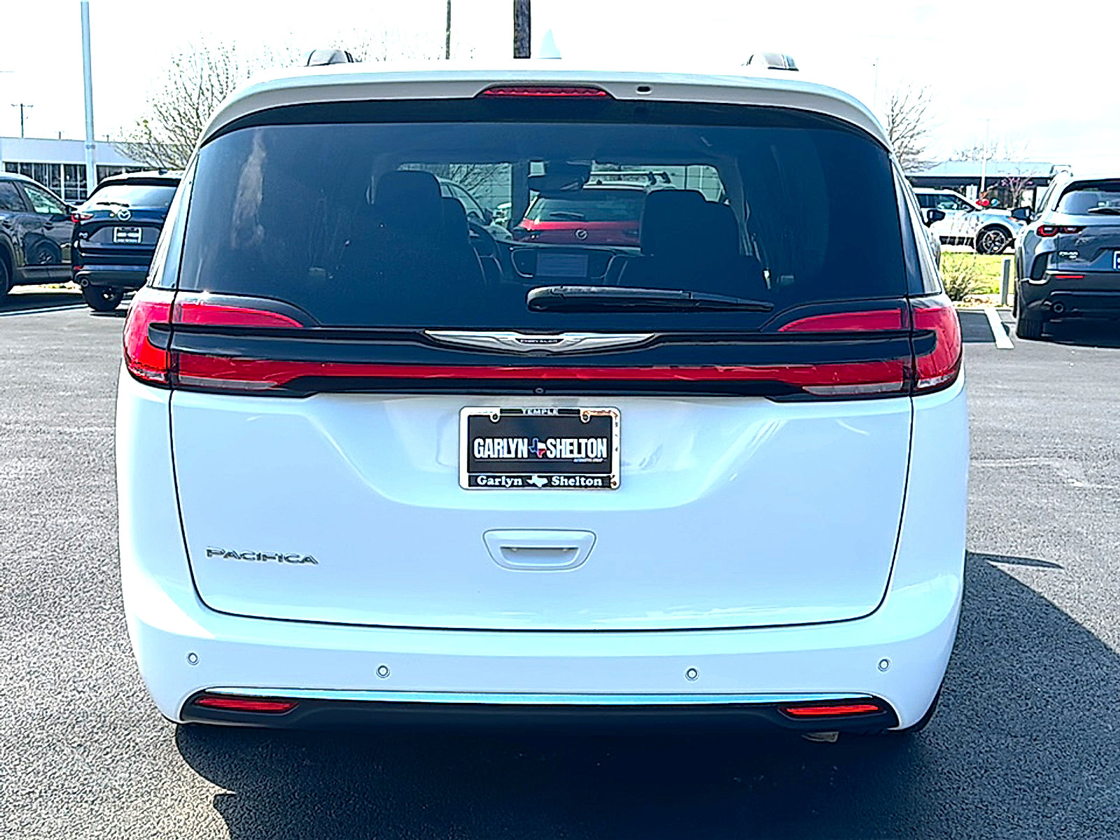 Used 2022 Chrysler Pacifica Touring-L image 7