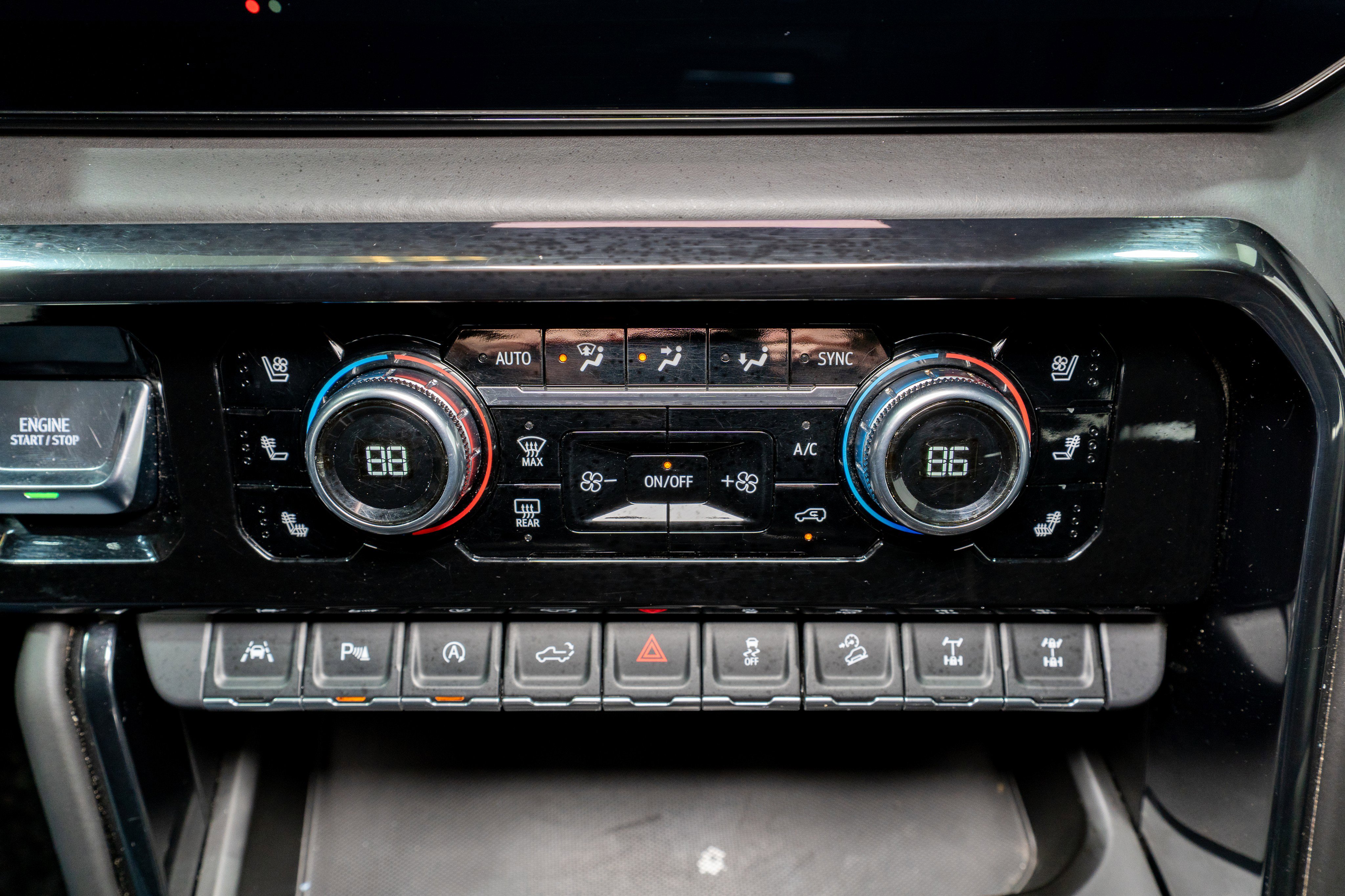 Used 2022 GMC Sierra 1500 AT4X image 25