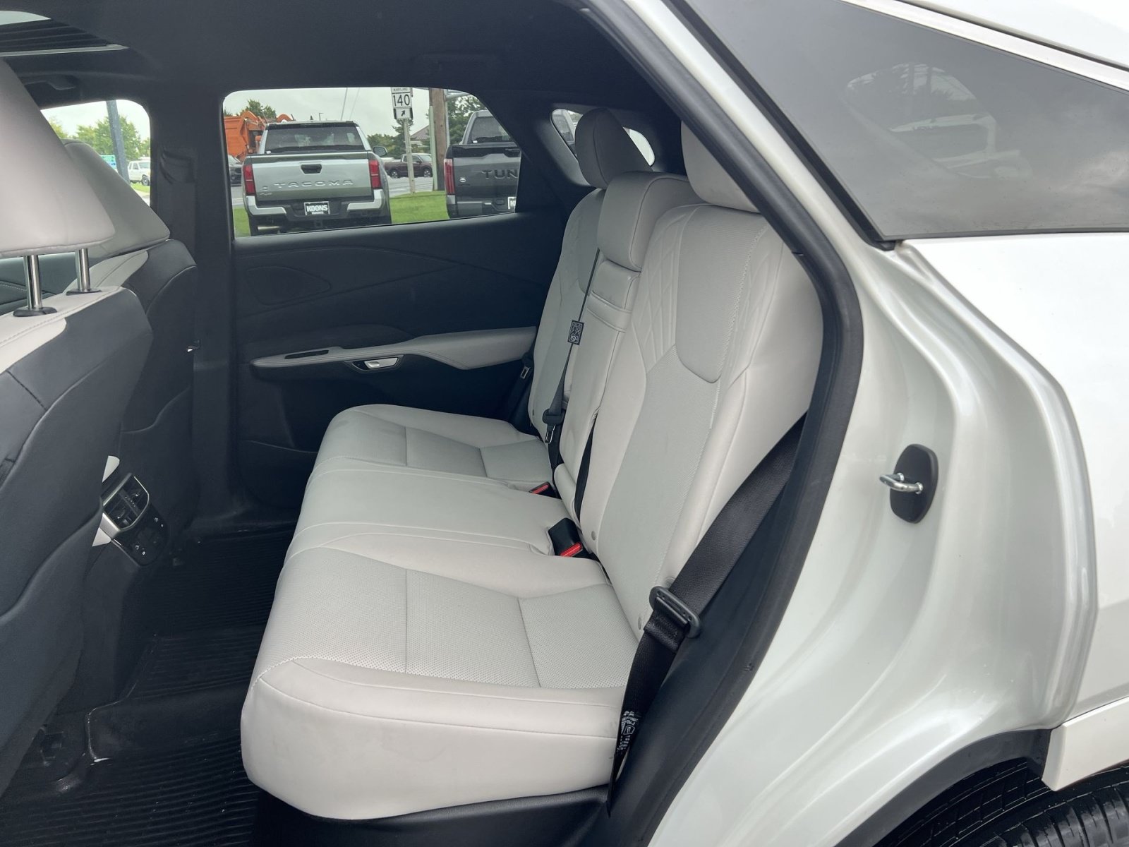 Used 2024 Lexus RX 350 Premium w/ Convenience Package AWD/4WD image 25