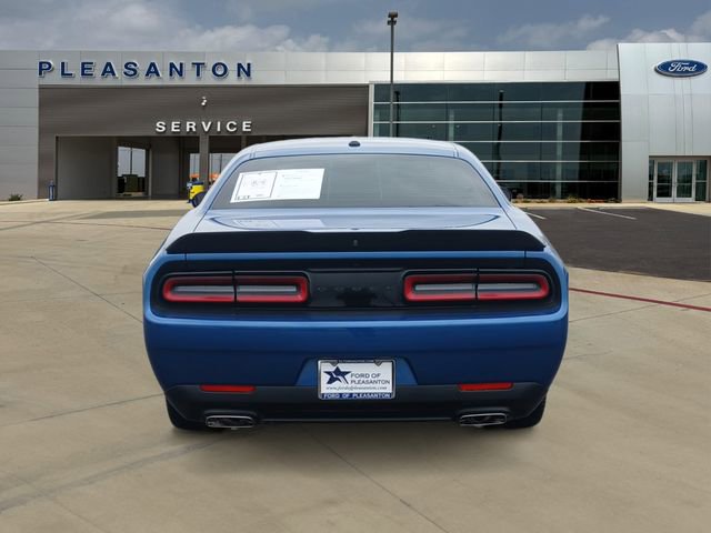 Used 2023 Dodge Challenger SXT w/ Blacktop Package image 4