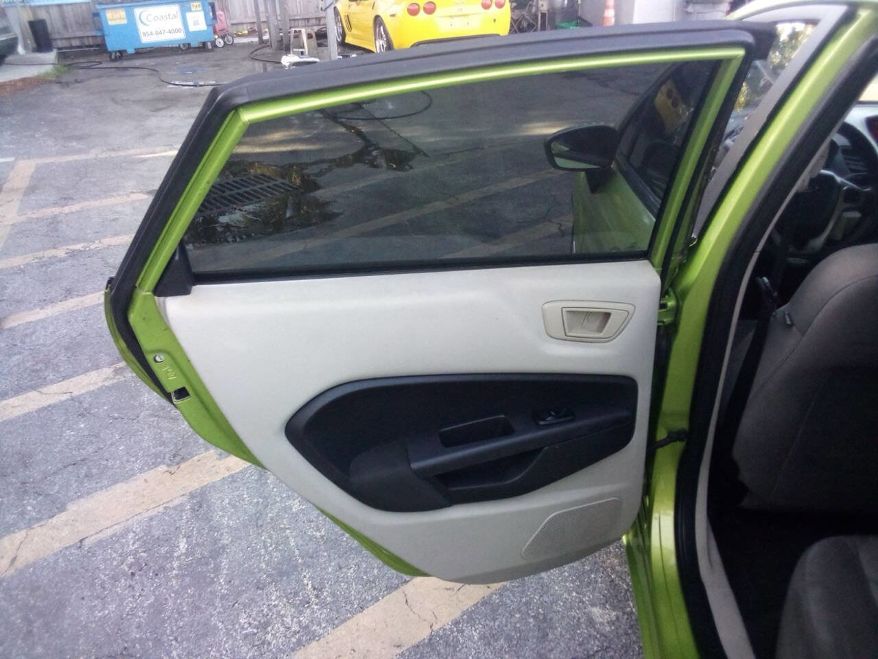 Used 2011 Ford Fiesta SE w/ 203A Rapid Spec Order Code image 14