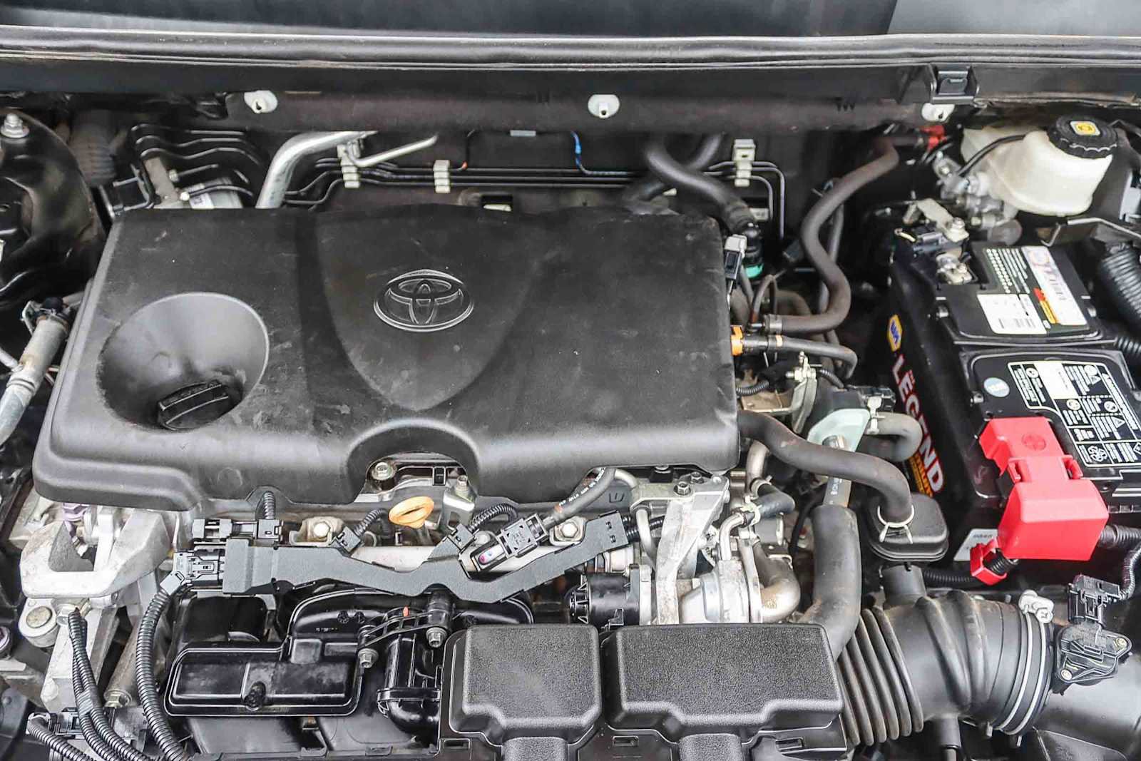 Used 2021 Toyota RAV4 XLE Premium image 27