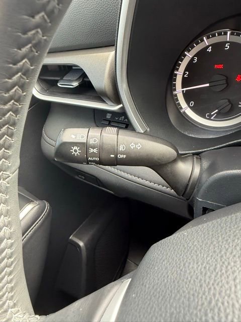 Used 2023 Toyota Highlander XLE image 22