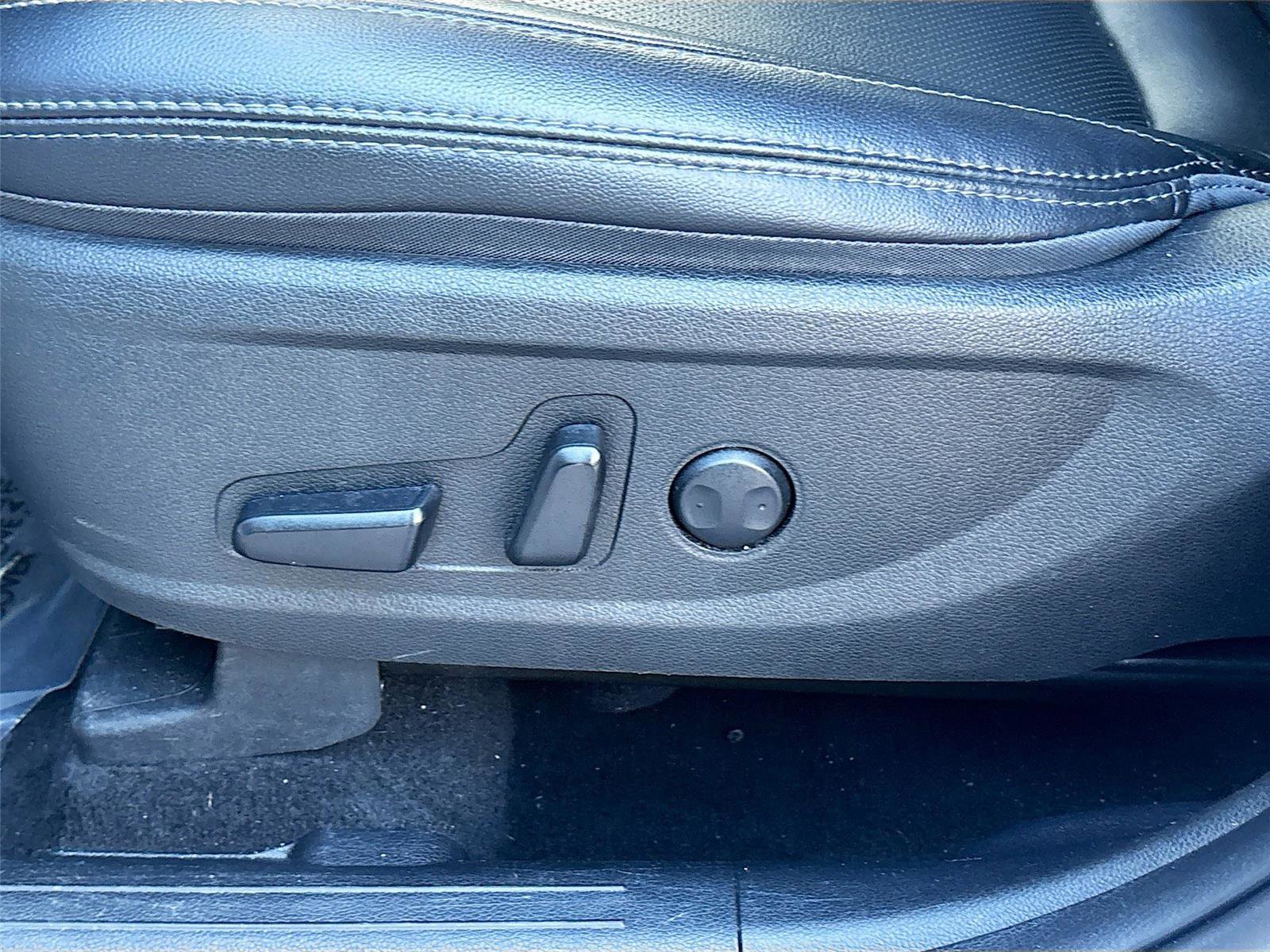 Used 2023 Hyundai Santa Fe SEL w/ Premium Package image 21