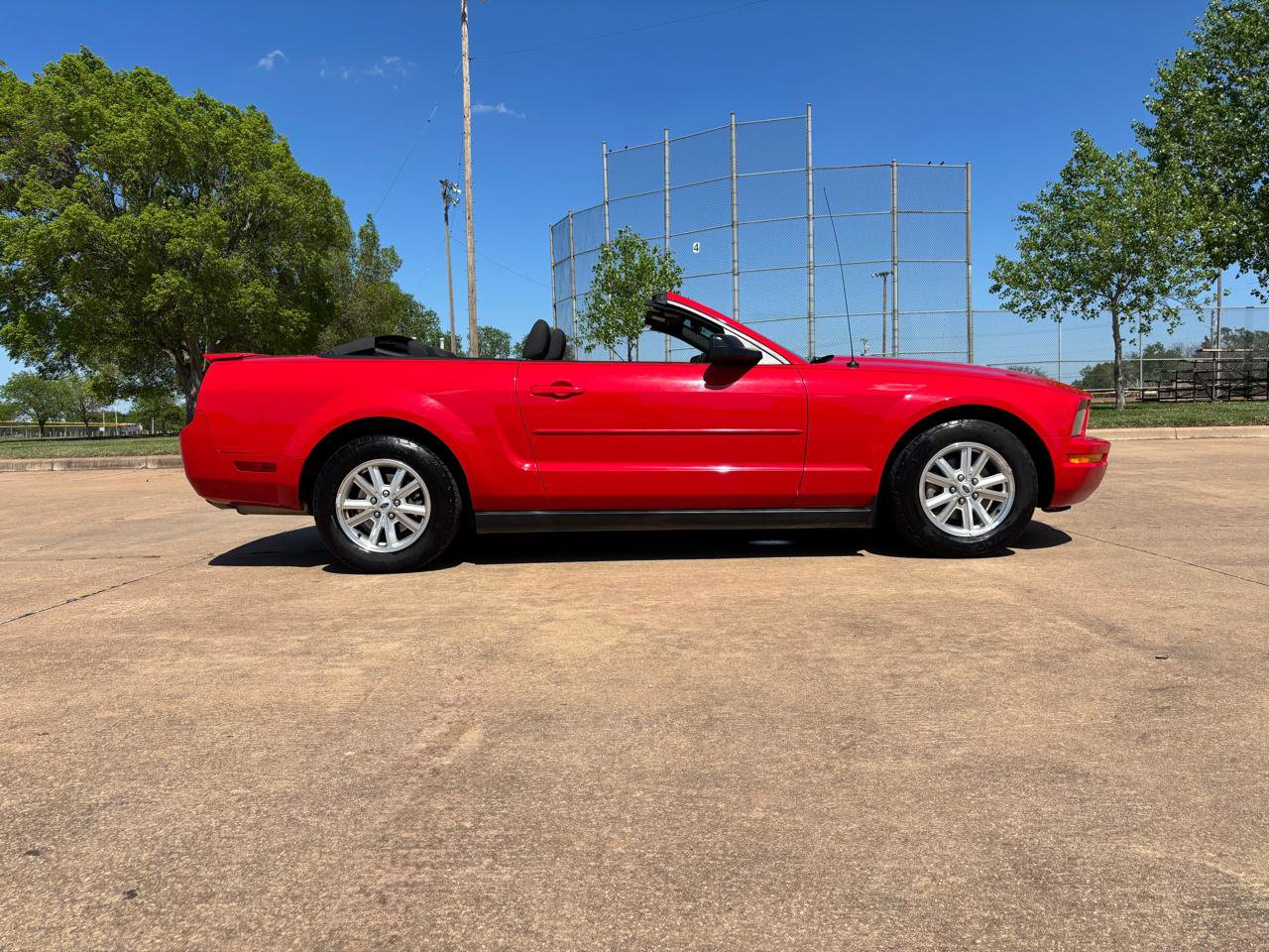 Used 2007 Ford Mustang Premium RWD image 28