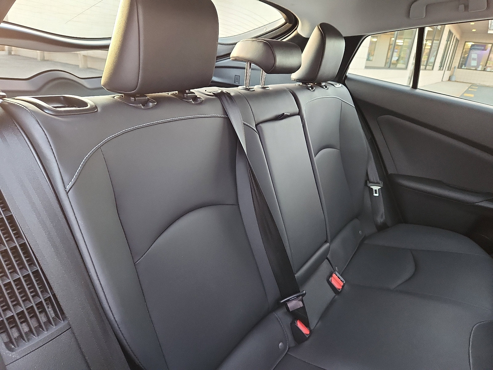 Used 2022 Toyota Prius Prime XLE image 28