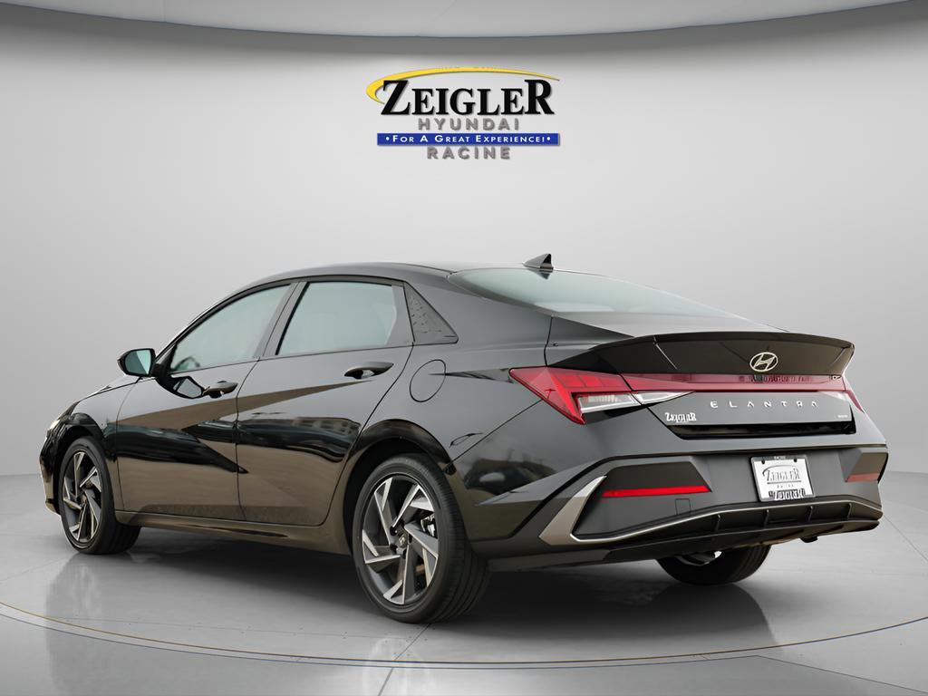 Certified 2025 Hyundai Elantra SEL FWD image 6