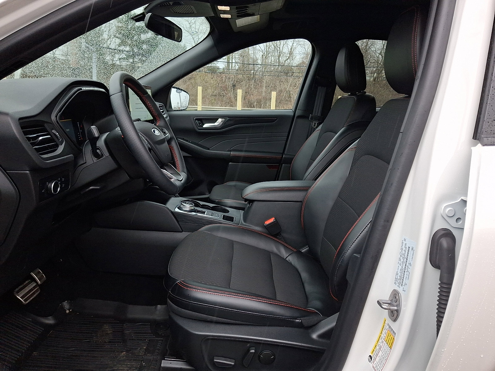 Certified 2024 Ford Escape ST-Line AWD/4WD image 13