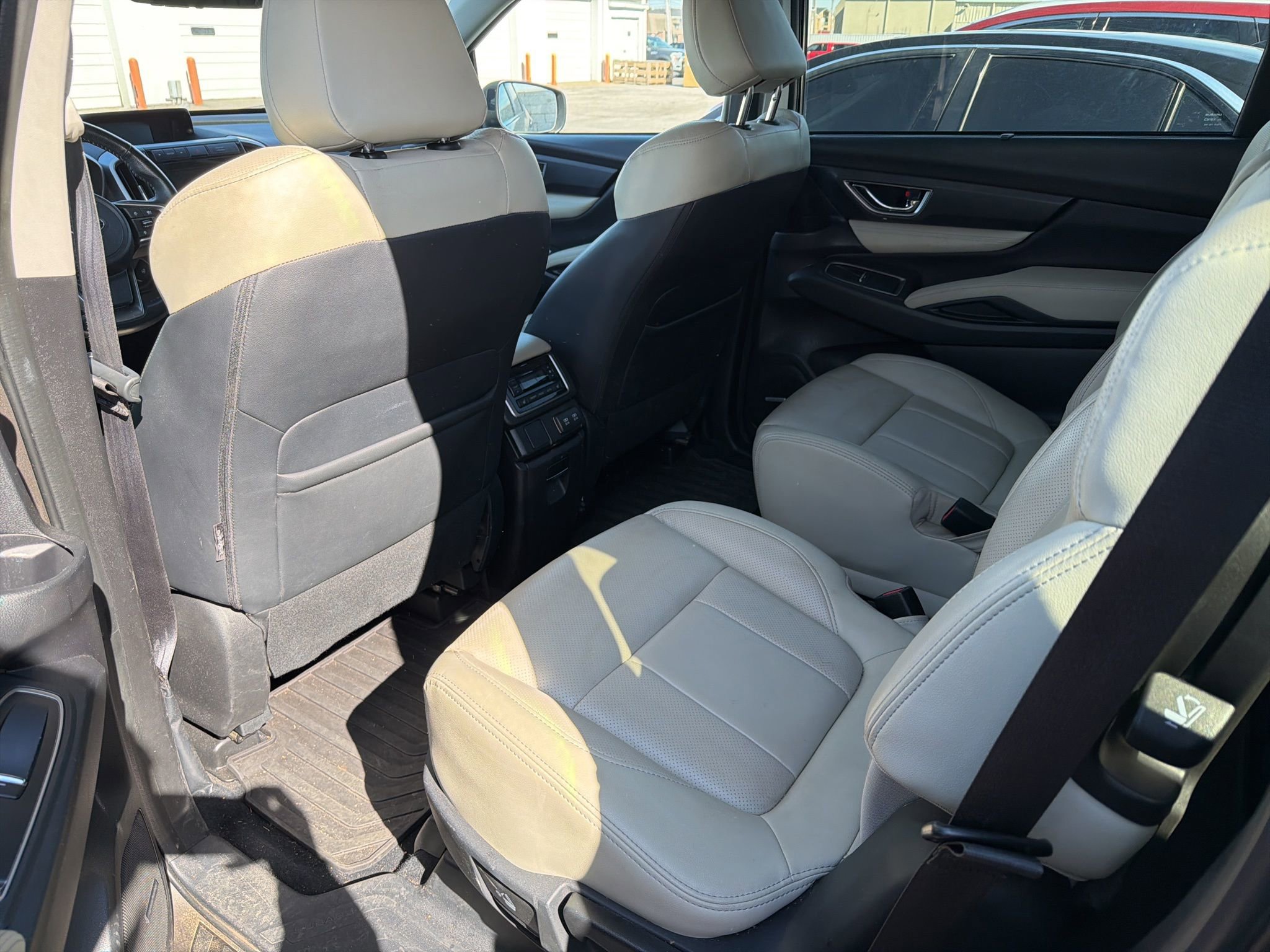 Used 2021 Subaru Ascent Limited w/ Technology Package image 11