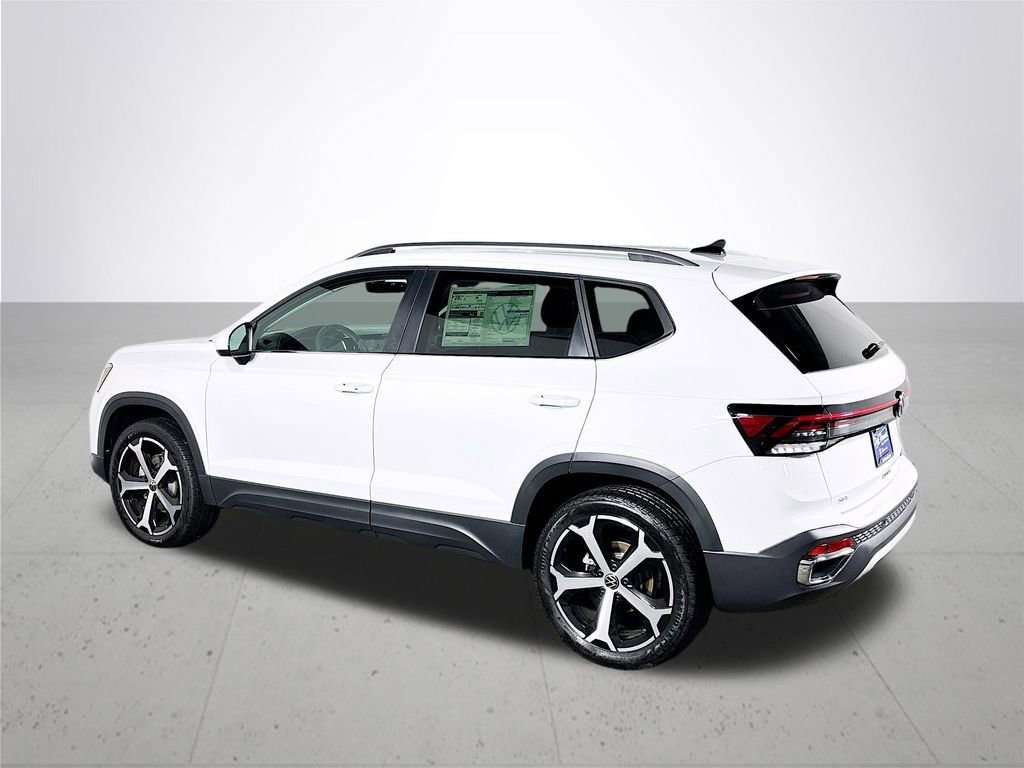 New 2025 Volkswagen Taos SEL image 8