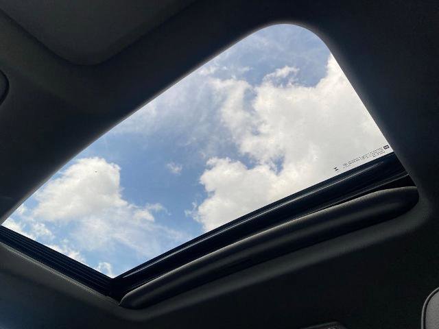 Used 2023 GMC Sierra 1500 Denali w/ Technology Package AWD/4WD image 25