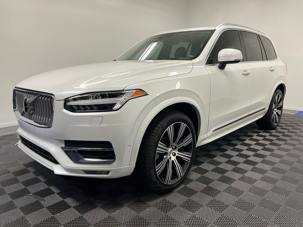 Used 2022 Volvo XC90 T6 Inscription w/ Advanced Package AWD/4WD image 3