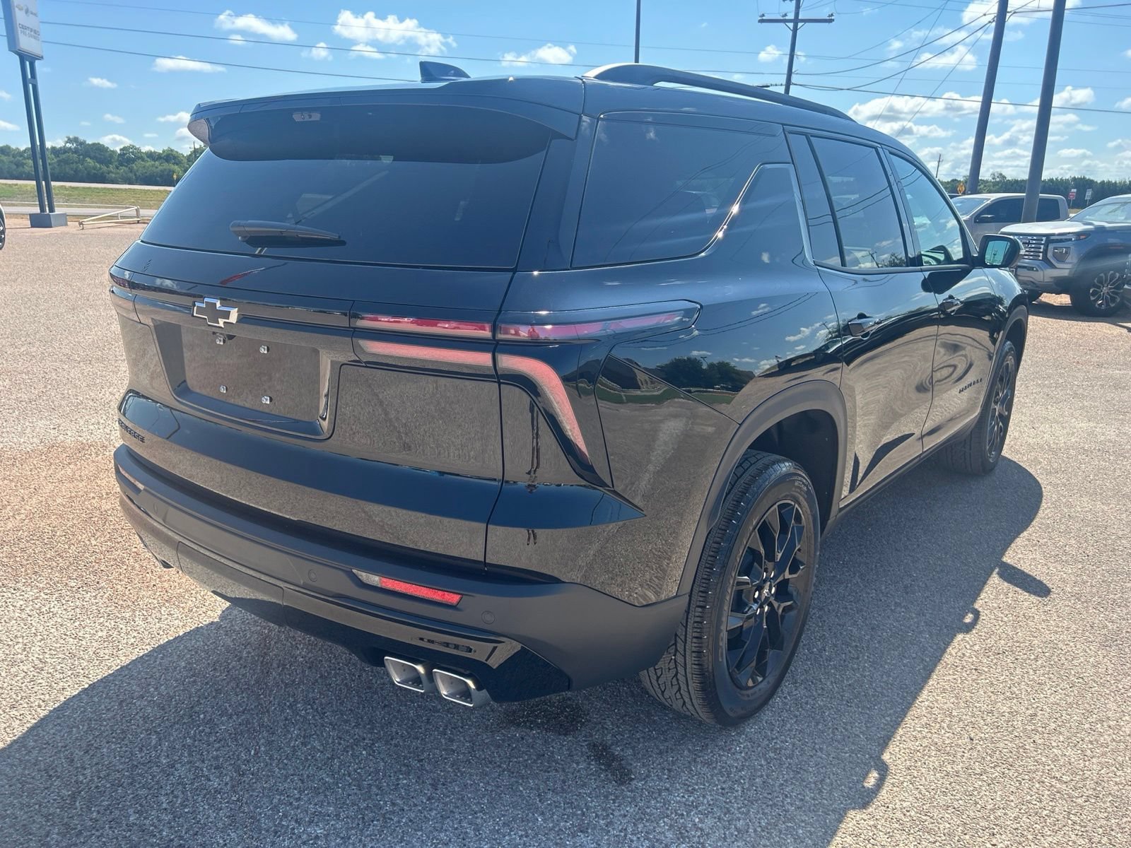 New 2026 Chevrolet Traverse LT w/ Midnight/Sport Edition FWD image 6
