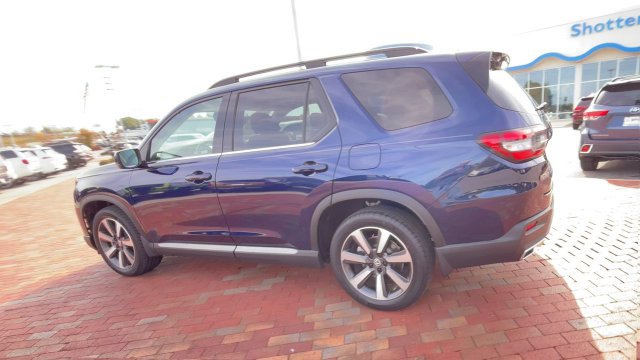 Used 2023 Honda Pilot Touring image 7