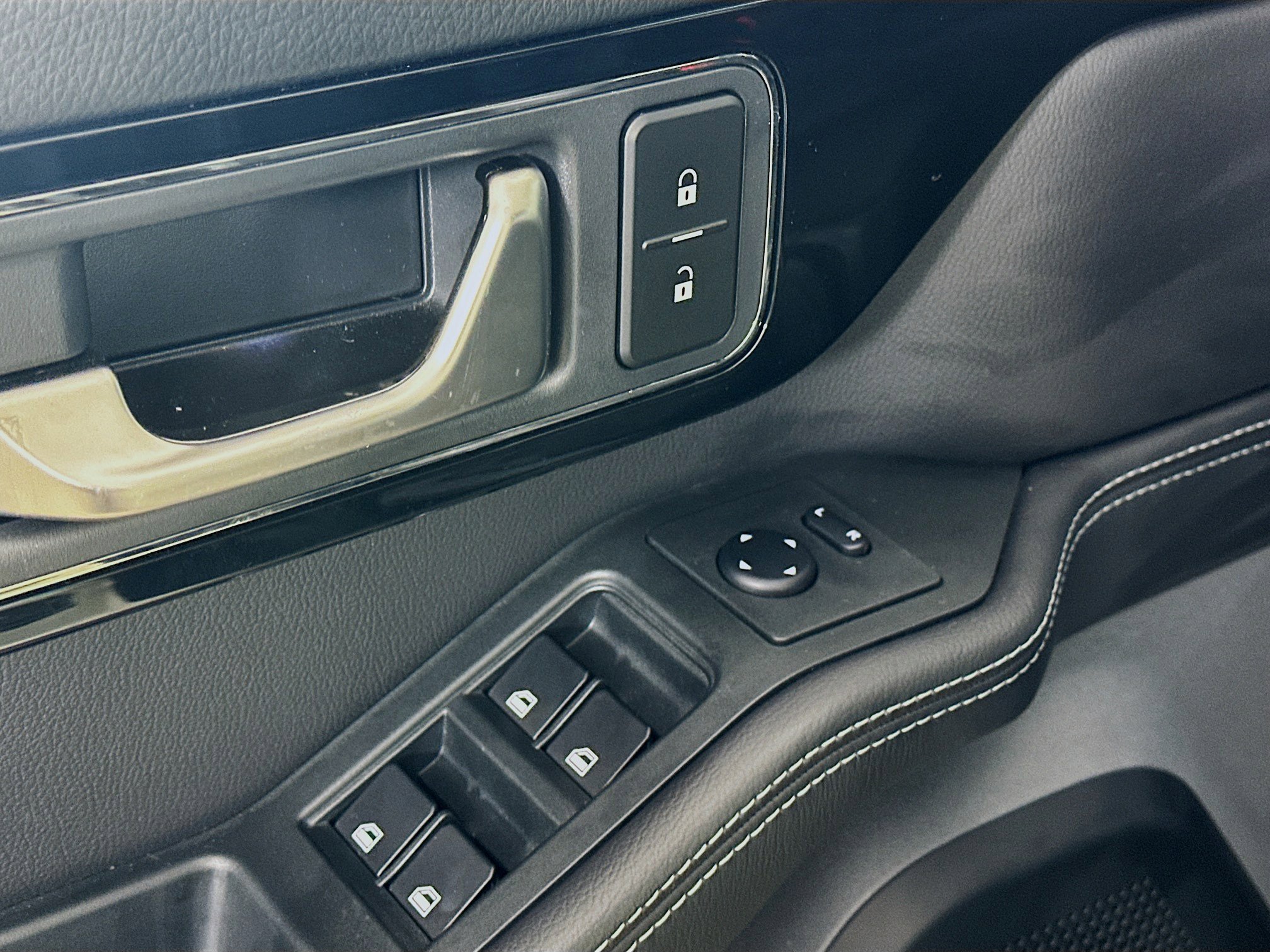 Used 2024 INEOS Grenadier image 18