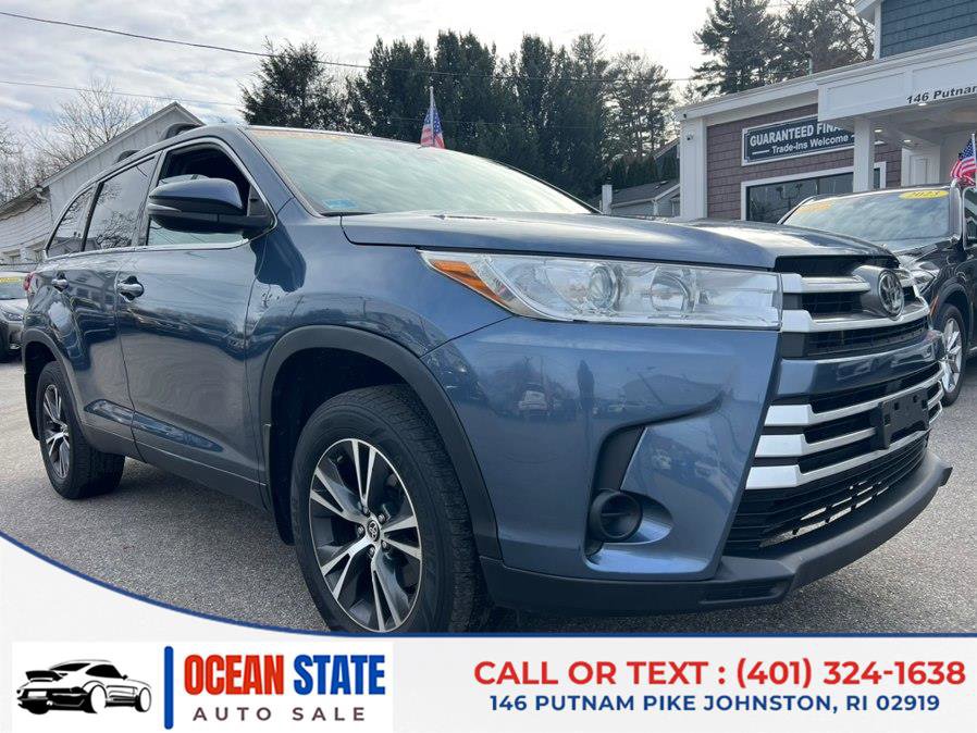 Used 2019 Toyota Highlander LE image 3