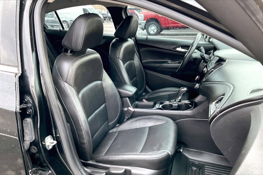 Used 2017 Chevrolet Cruze Premier image 7