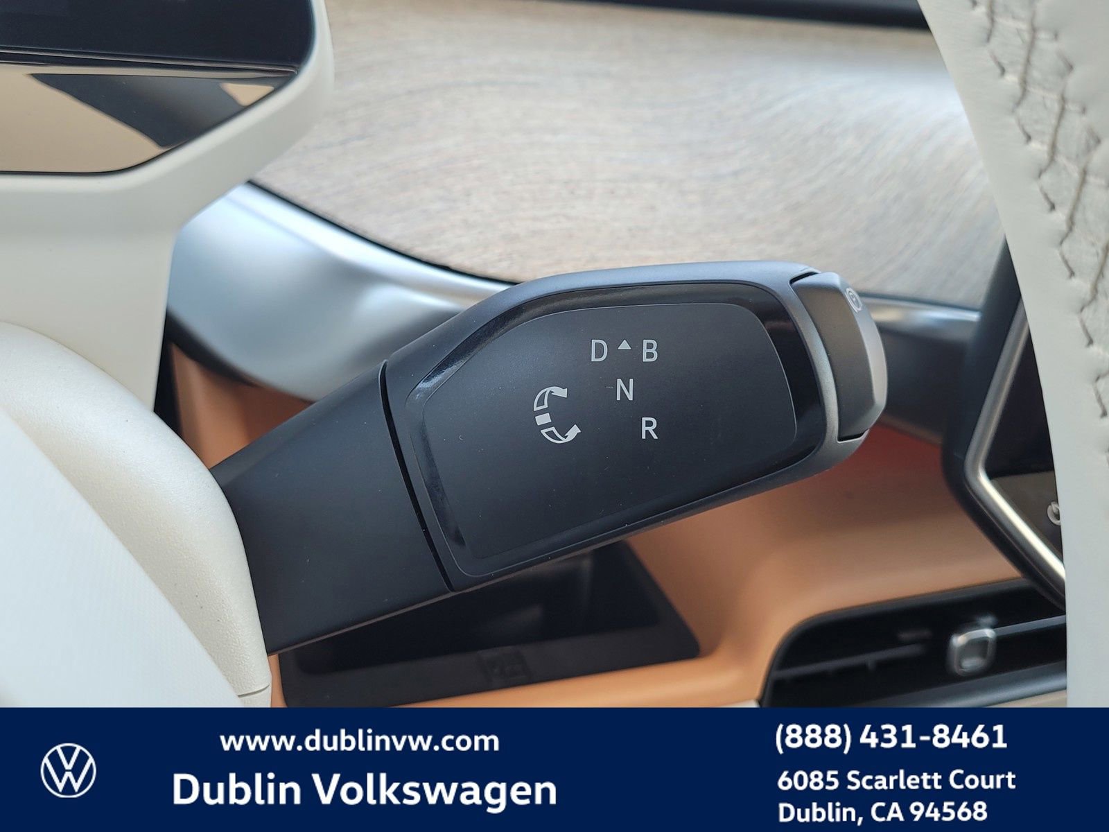 New 2025 Volkswagen ID. Buzz Pro S Plus image 18