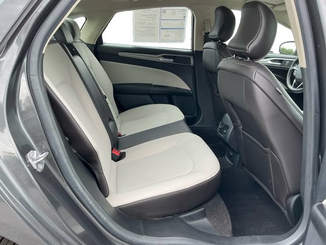 Certified 2019 Ford Fusion SE w/ Equipment Group 151A FWD image 18