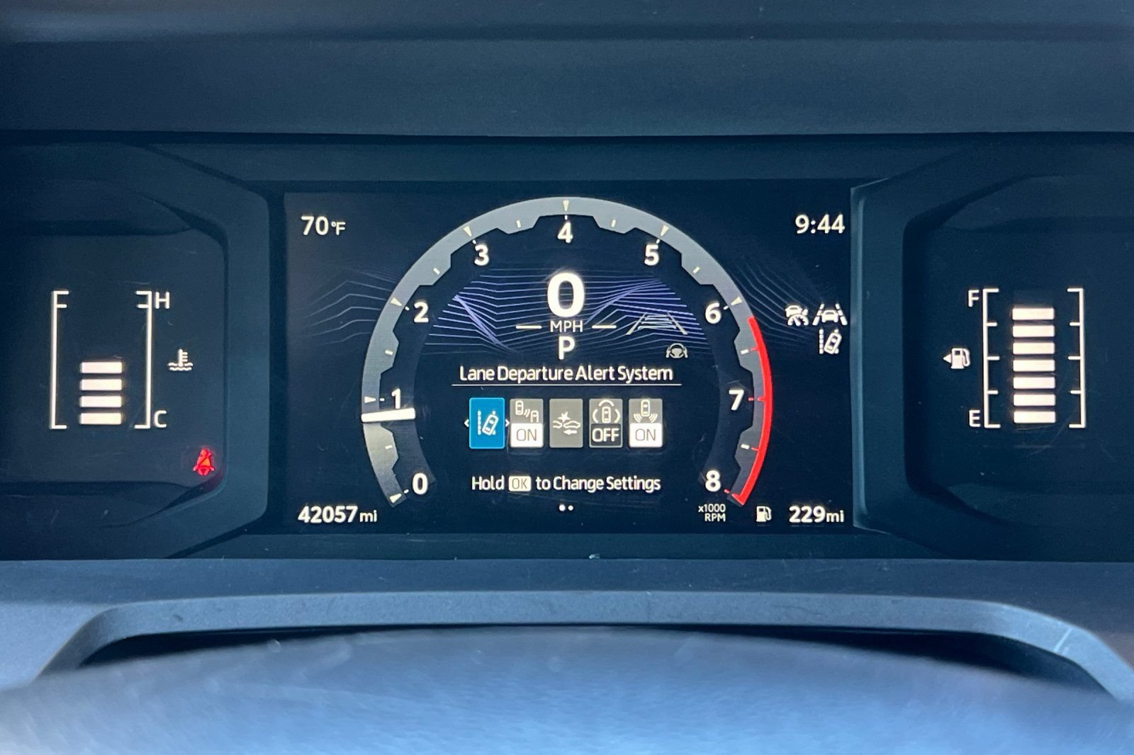 Certified 2024 Toyota Tacoma SR5 AWD/4WD image 30