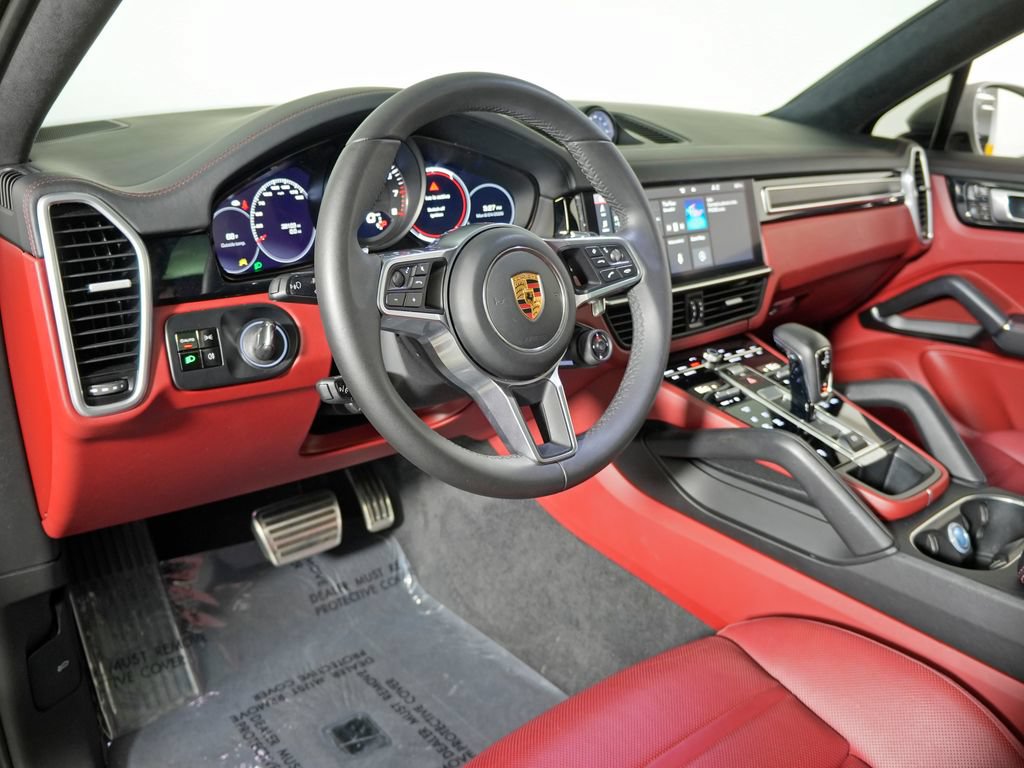 Certified 2021 Porsche Cayenne GTS AWD/4WD image 4