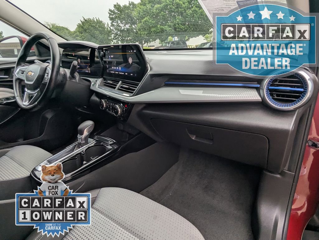 Certified 2025 Chevrolet Trax LT w/ LT Convenience Package FWD image 20
