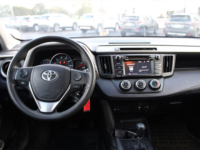 Used 2016 Toyota RAV4 LE AWD/4WD image 9