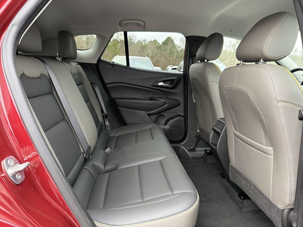 Used 2024 Chevrolet Trax ACTIV w/ Driver Confidence Package image 16