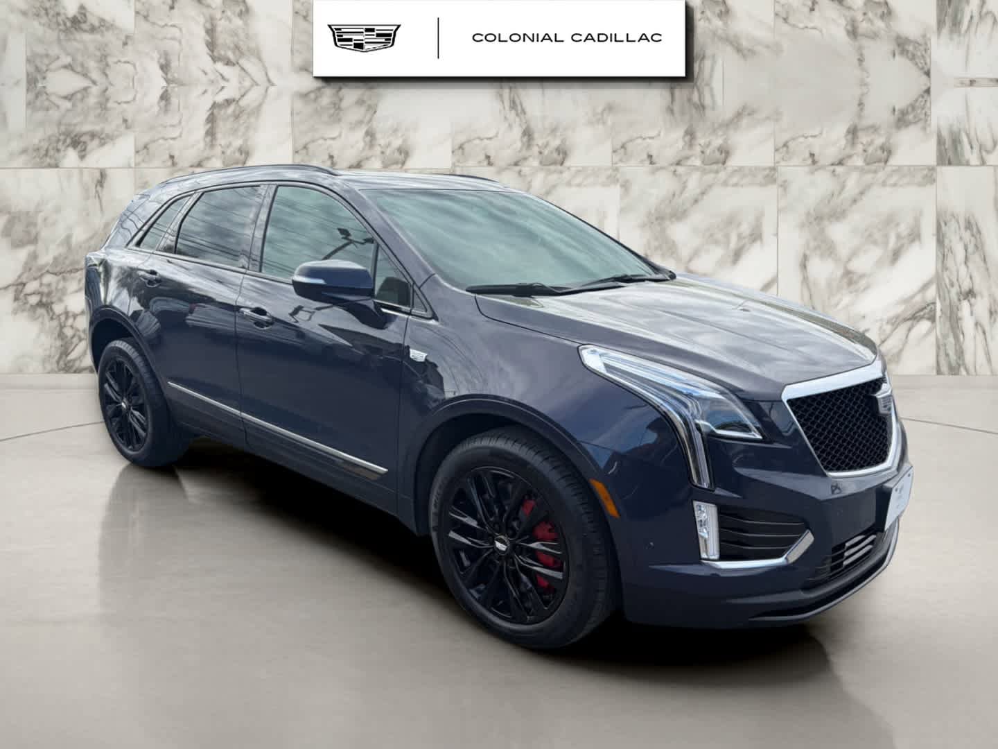 Used 2025 Cadillac XT5 Sportv w/ LPO, Bronce Accent Package AWD/4WD image 7