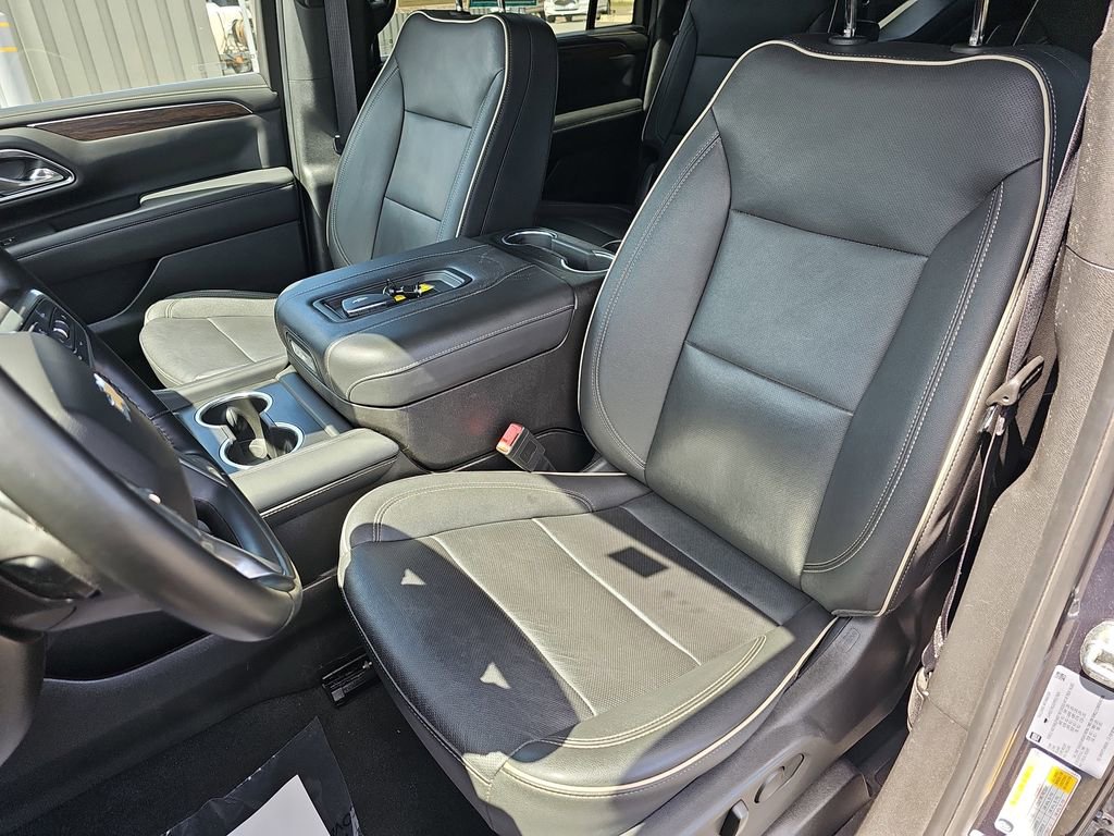 Used 2023 Chevrolet Suburban Premier image 20