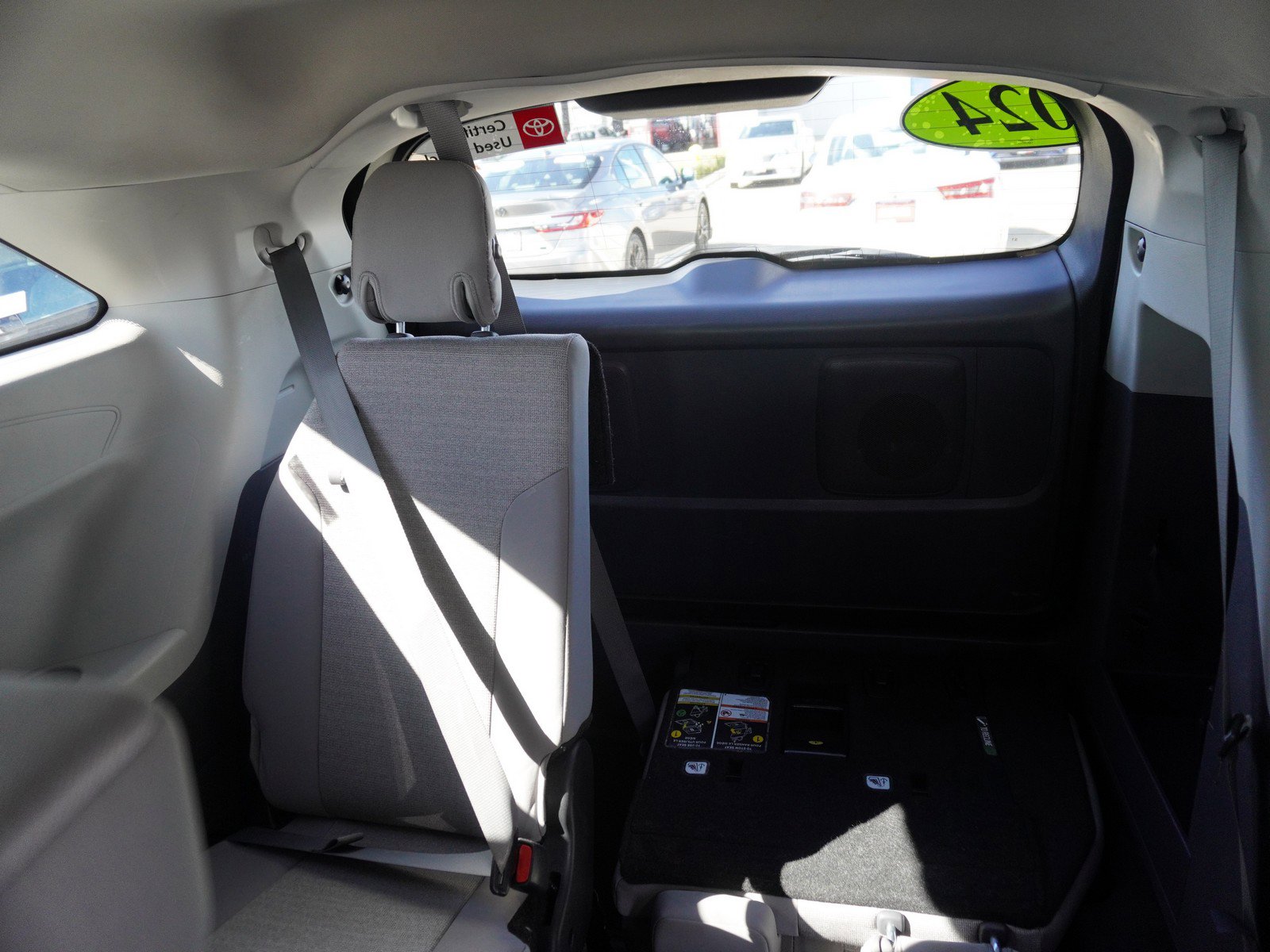 Used 2024 Toyota Sienna LE image 13