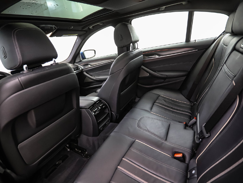 Used 2021 BMW 540i xDrive AWD/4WD image 21