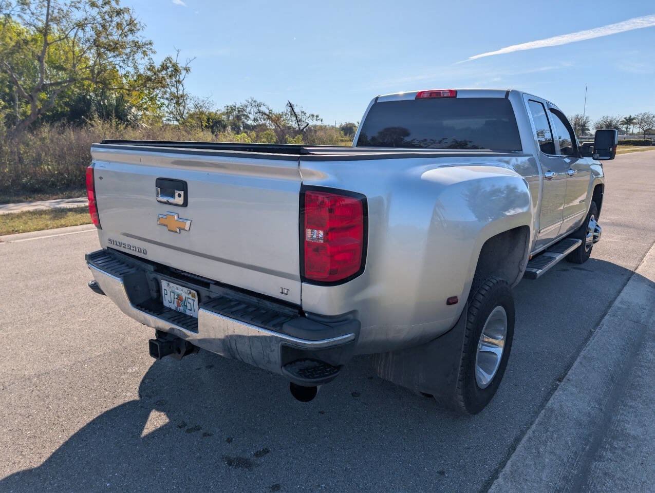 Used 2017 Chevrolet Silverado 3500 LT w/ LT Convenience Package image 6