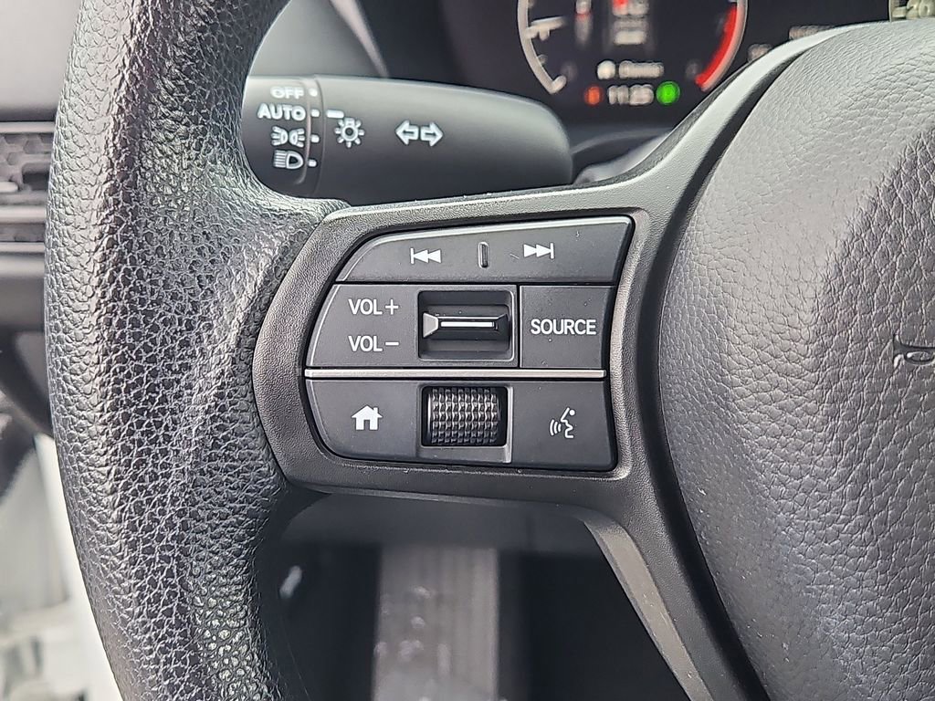 Used 2023 Honda HR-V LX image 19