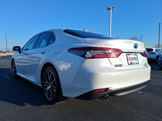 Used 2022 Toyota Camry XLE w/ Cold Weather Package FWD image 8