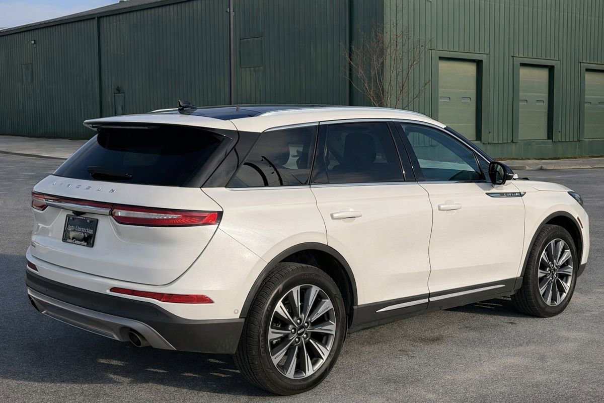 Used 2020 Lincoln Corsair Reserve w/ Equipment Group 201A image 9