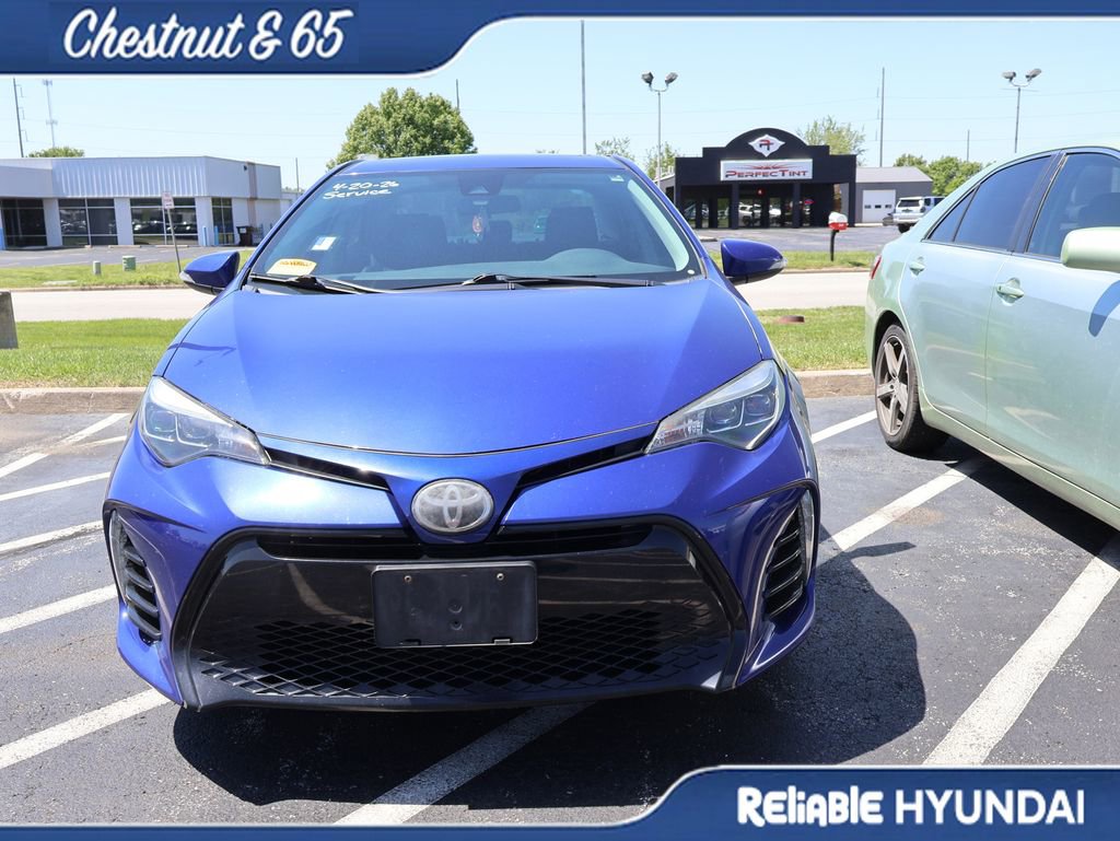 Used 2018 Toyota Corolla SE w/ SE Premium Package FWD image 8