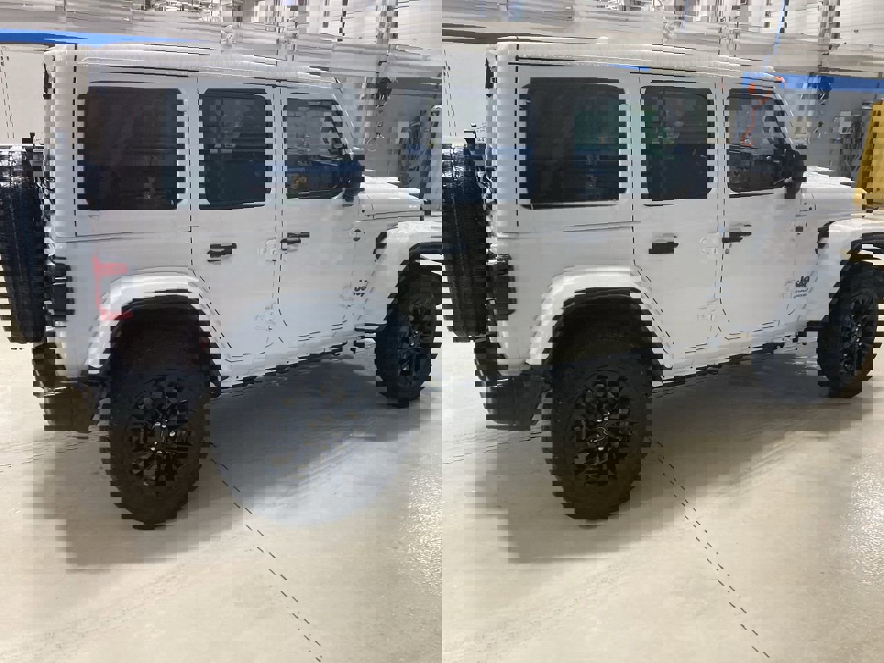 Used 2016 Nissan Juke SV image 8