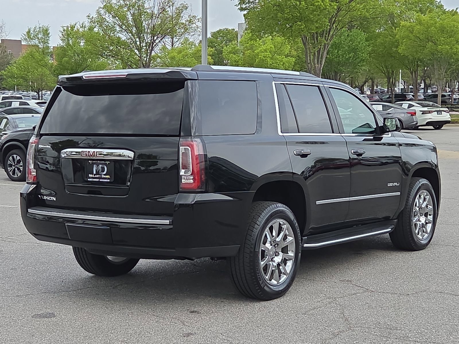 Used 2017 GMC Yukon Denali image 5