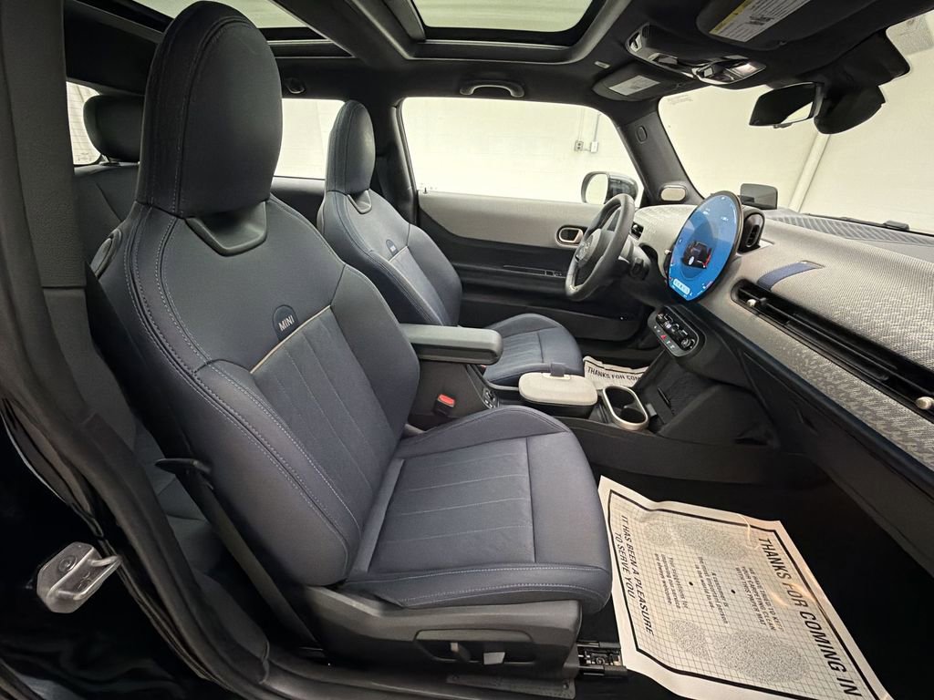 Certified 2025 MINI Cooper S image 27