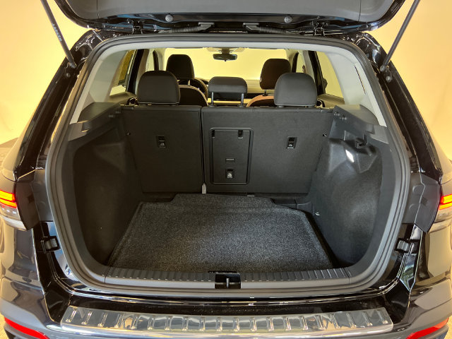 Certified 2025 Volkswagen Taos S FWD image 5